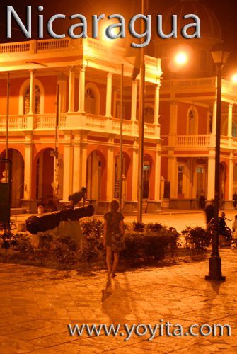 Granada Nicaragua de noche