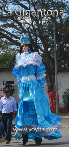 la gigantona y el enano cabezon