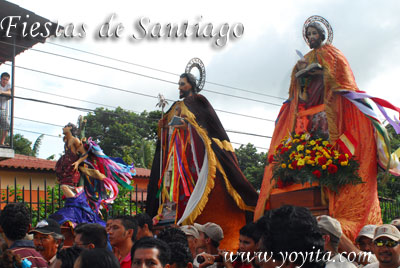 Santos recorriendo la ciudad