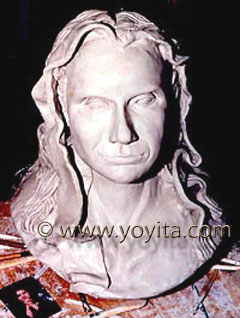portrait bust head of Gaby © Dr. Gloria  M. Norris Yoyita