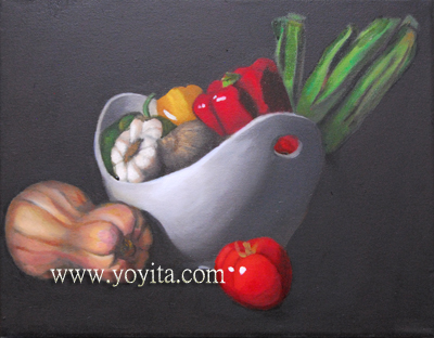 naturaleza muerta pintura al oleo hortalizas ajo cebollas pimientos tomates en bol blanco por Atelier Yoyita